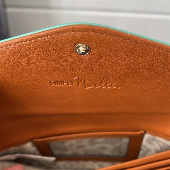 SIMPLY NOELLE Wallet Turquoise/Brown, with ivory stitching - Picture 10 of 12